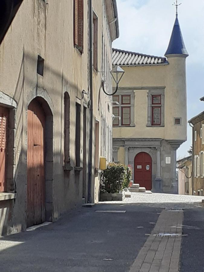 7042Douce Nuit Hotel Saint-Germain-Laval  Exterior foto